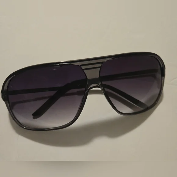 New Armani Exchange Gray Mens Sunglasses - Picture 1 of 2
